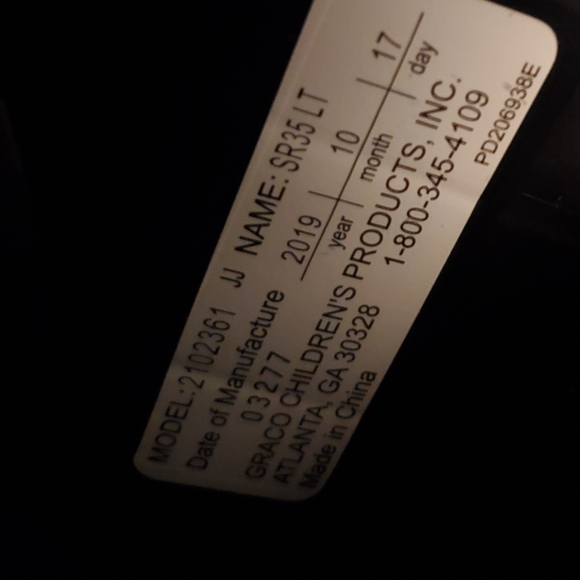 Graco carseat - Picture 2 of 2